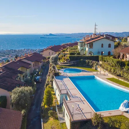 Apartment John's House-lakeview & Shared Pool - Happy Toscolano Maderno